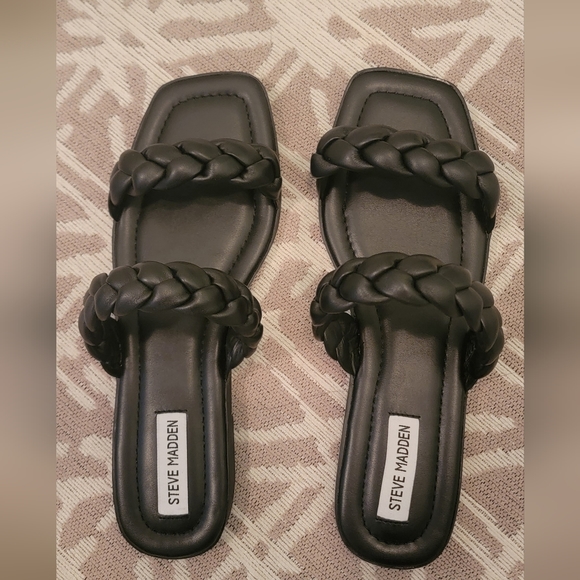 Steve Madden Shoes - Sandals